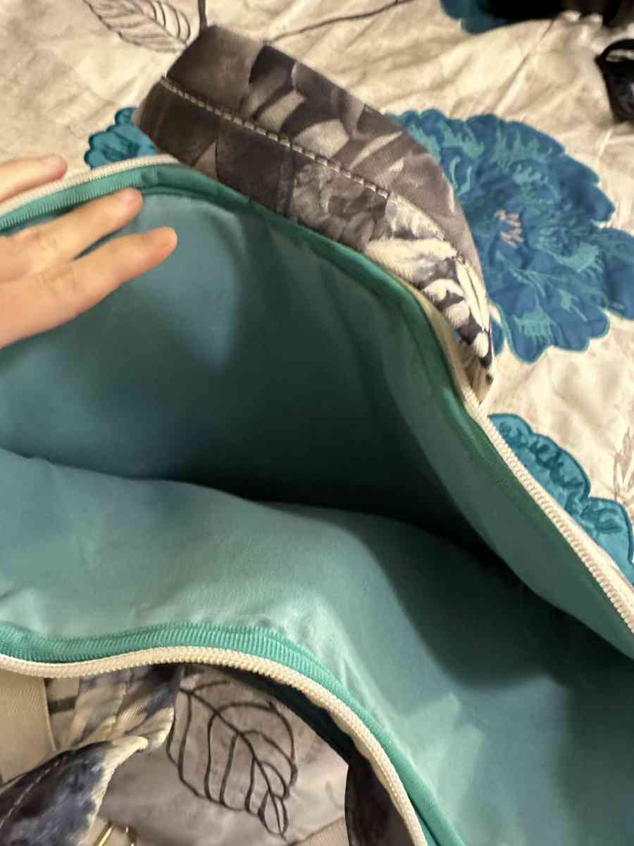 Tablet carrying case