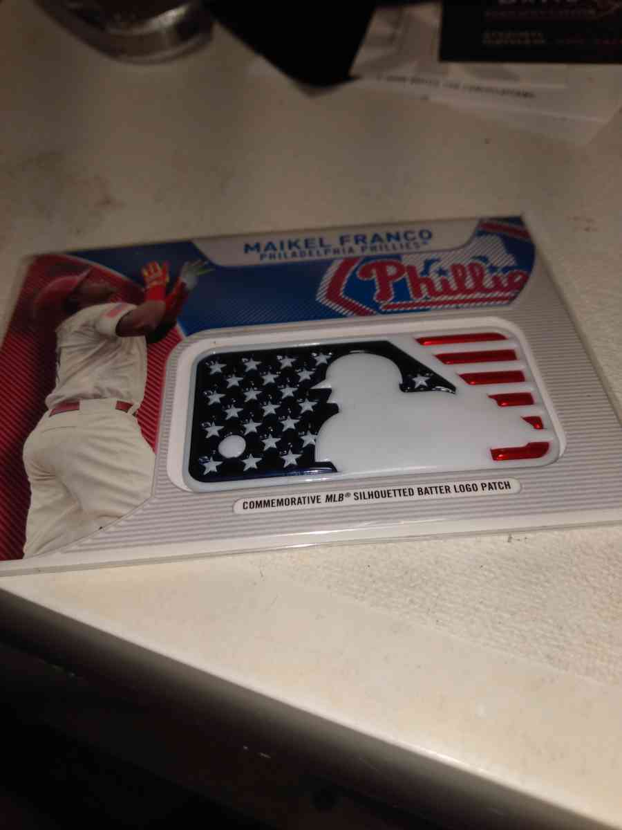 2017 Topps commemorative Independence Day logo patch Maikel