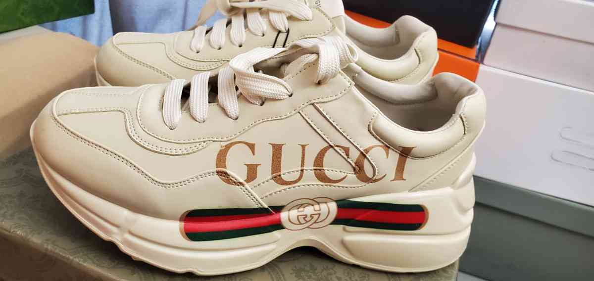 gG Cheryline Sneaker