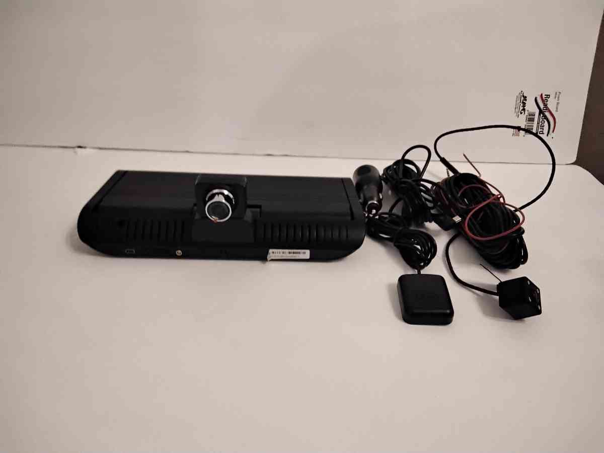 AFTERMARKET ON DASH GPS  SYSTEM WITH BUILTIN  DASH CAM