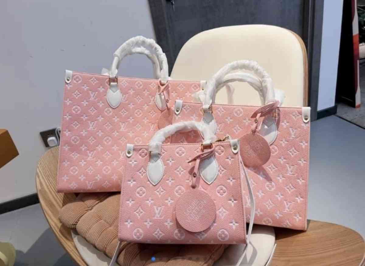 LV Crossbody On The Go