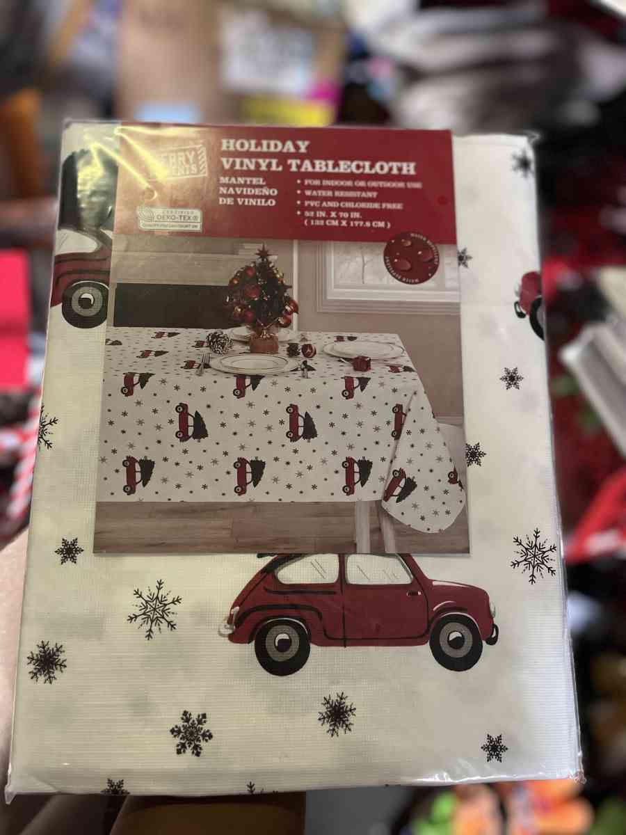 holiday table cloths