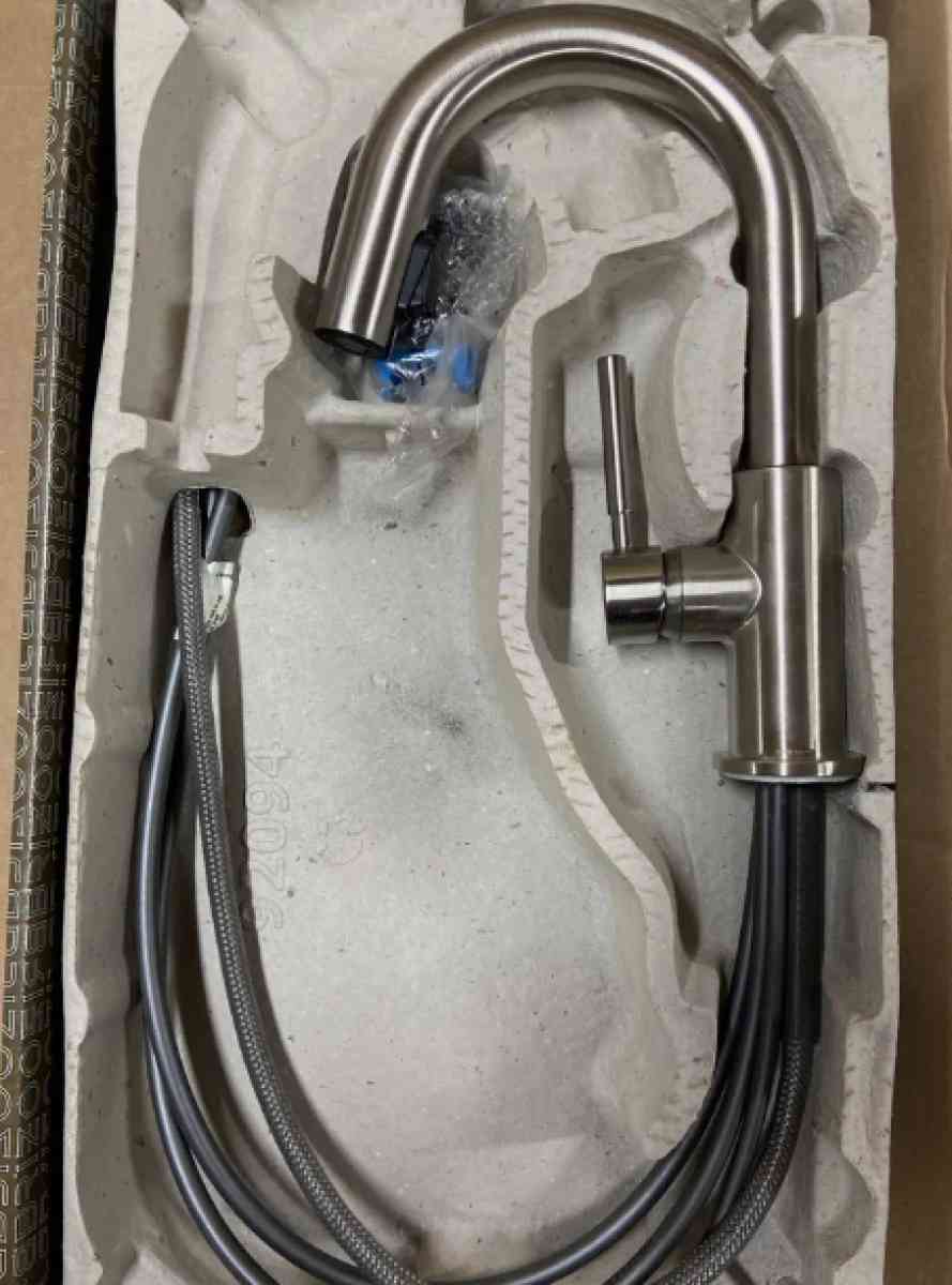 Elkay pull down kitchen faucet new open box