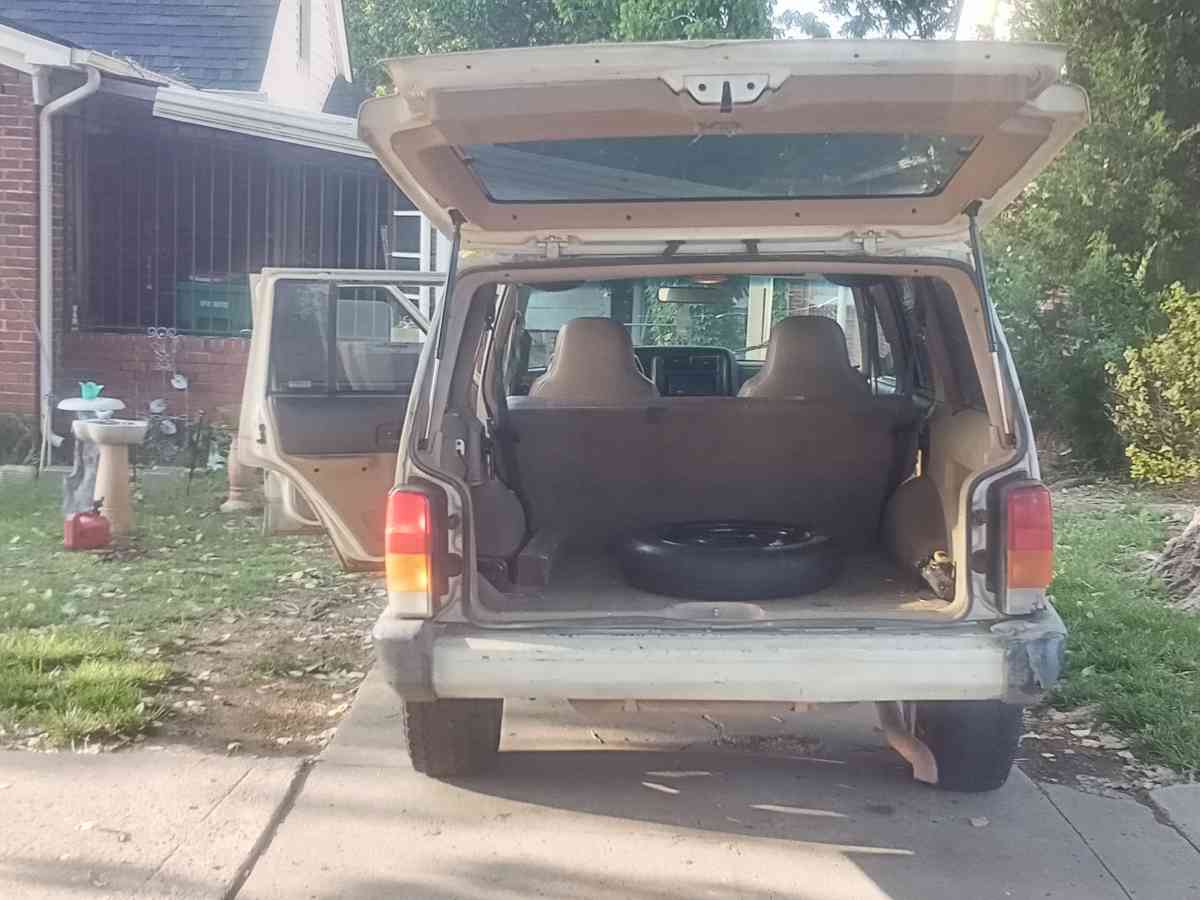 2000 jeep Cherokee sport