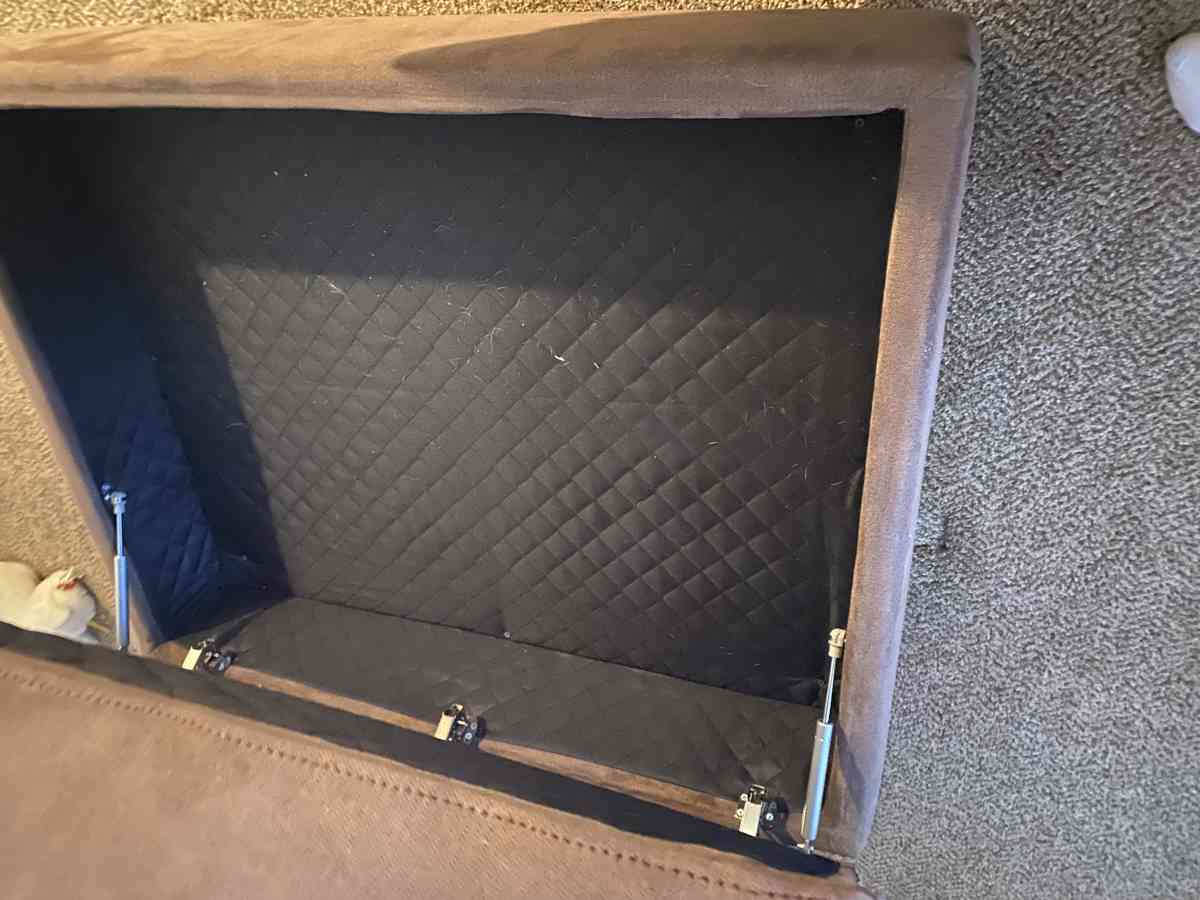 ottoman purchased from rc Willey