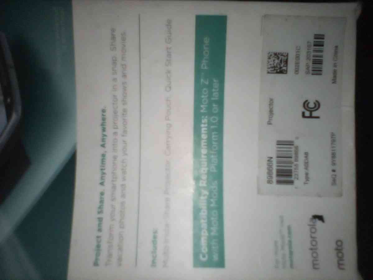 projector attchmt n camera 4 Motorola phone