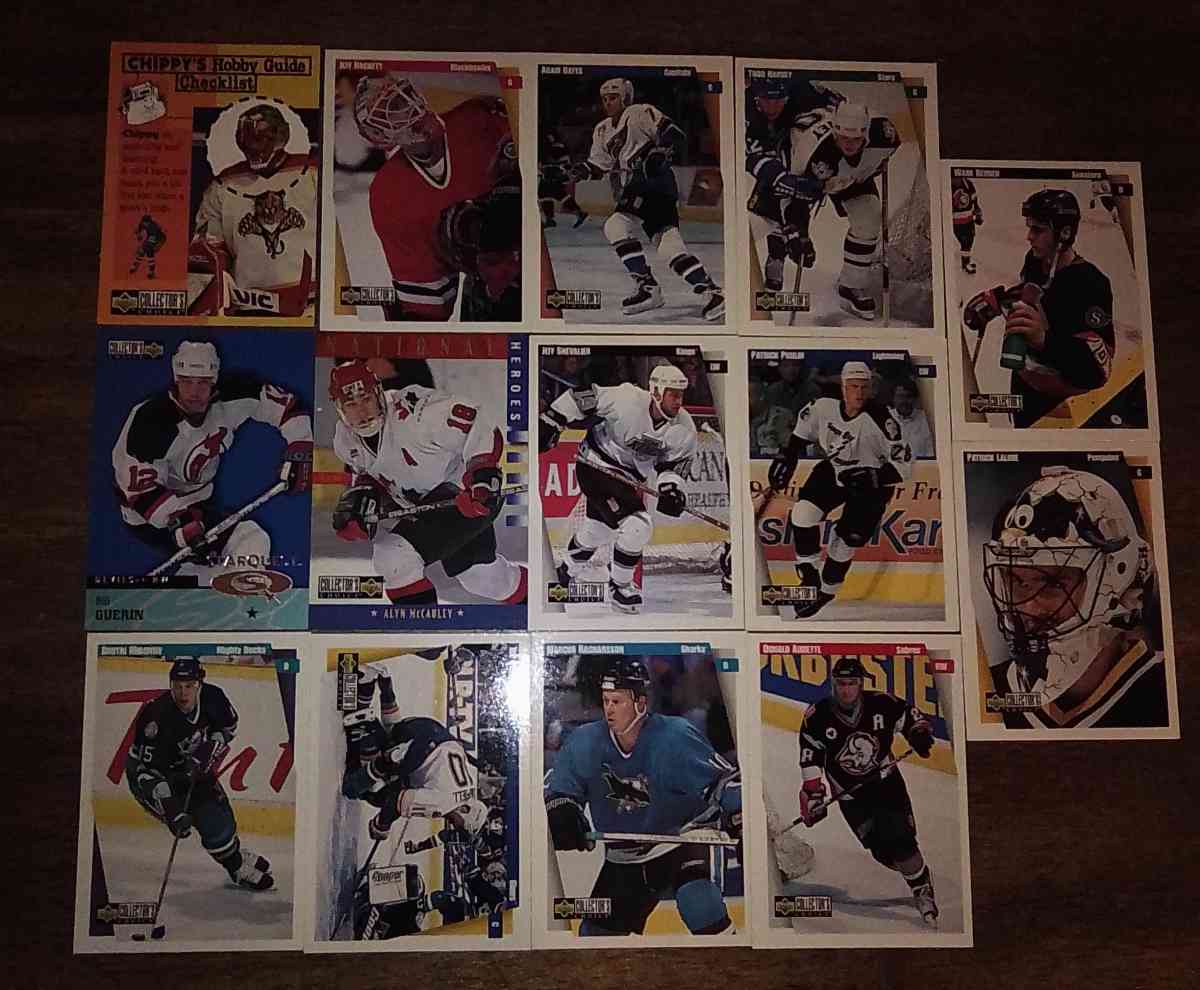 lot of 14 hockey cards