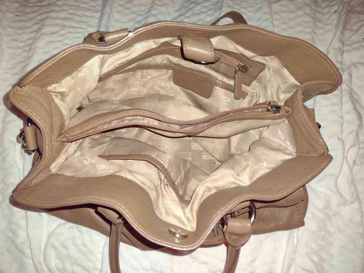Michael Kors womens leather Hamilton beltedtote bag