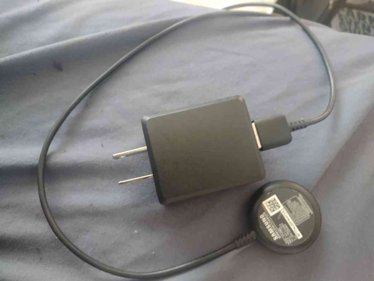 Samsung Galaxy watch 4 rose gold with original charger