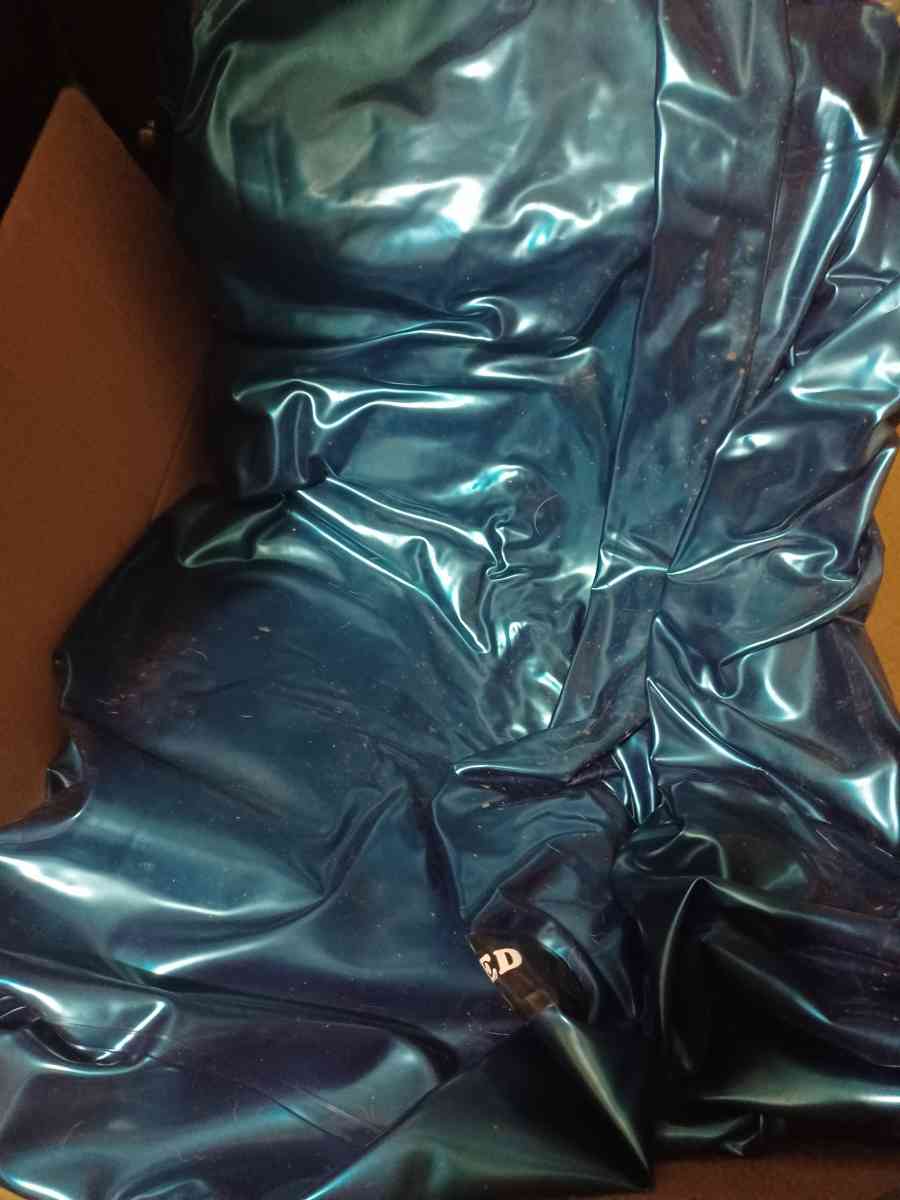 California King waterbed with waveless mattress