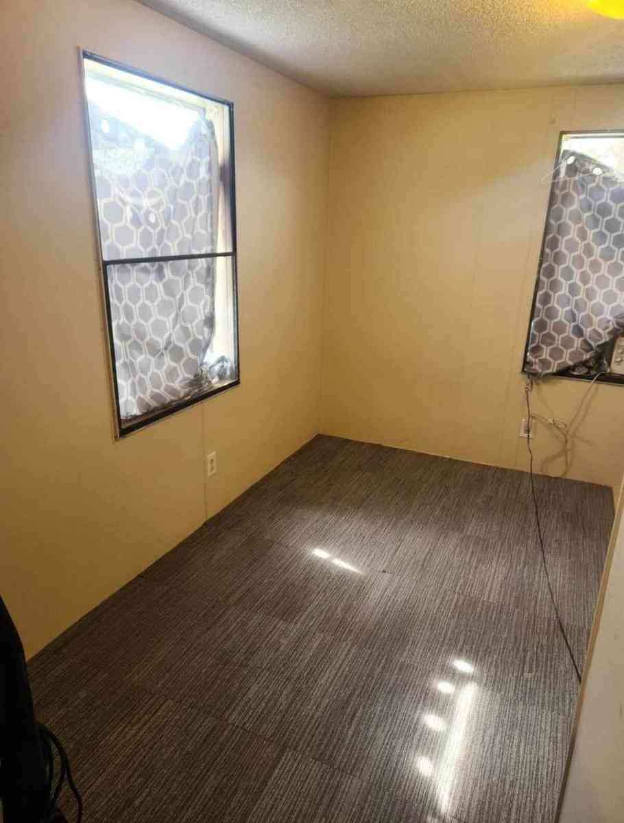 Mobile Home in Park 2bd 1 and a half bath as is