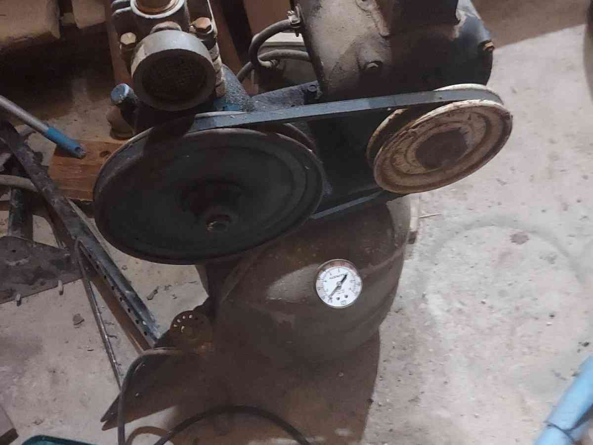 antique air pump