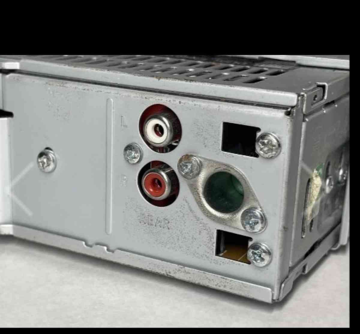 dual Xd 1228 car stereo with face