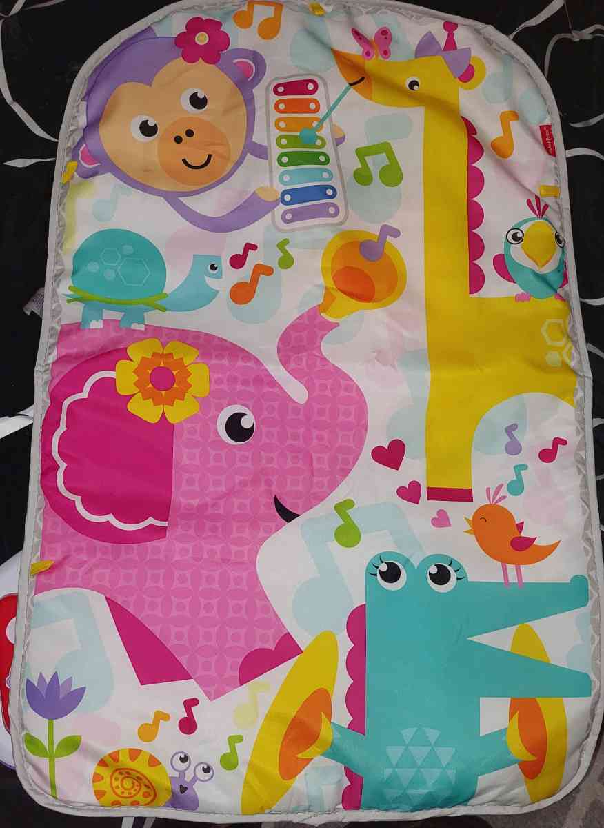 tummy time mat with piano