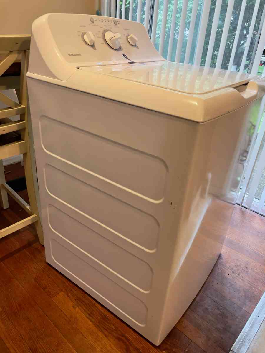 Hotpoint HTW240ASKWS 38 Cu Ft White Top Load Washer