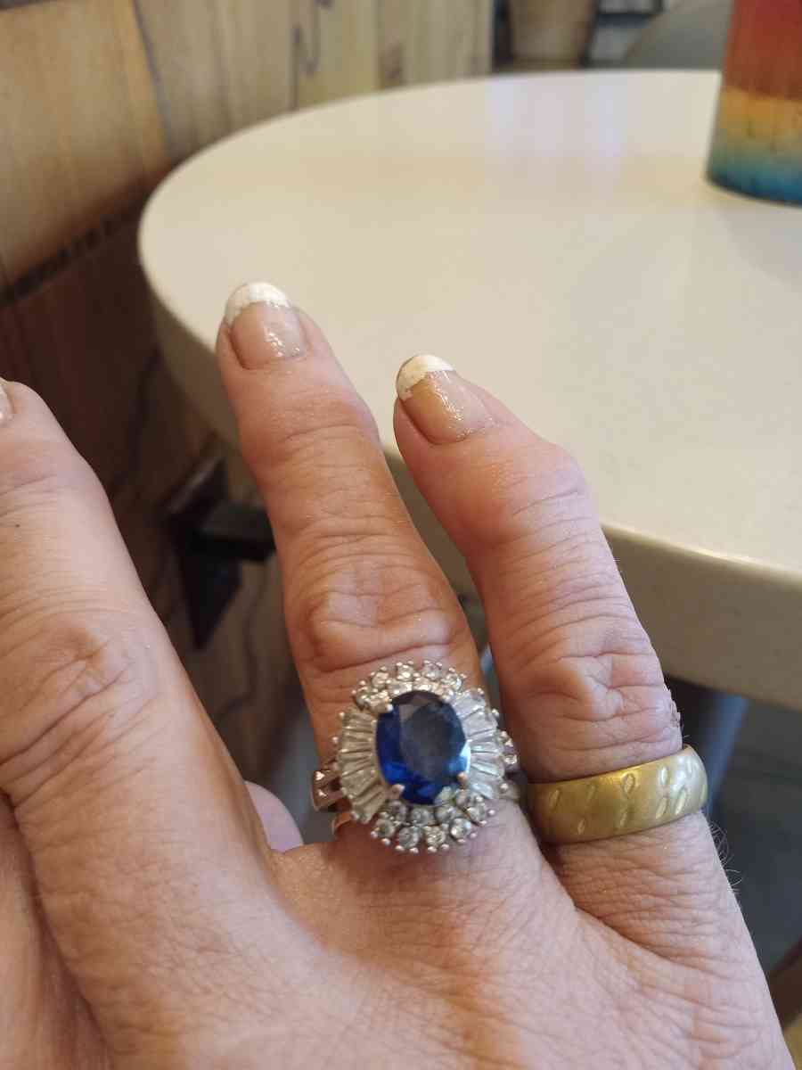 1ct Saphire Solitary with cz baguette sterling silver sz7