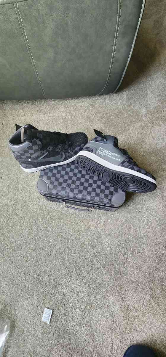 Louis Vuitton Sneakers