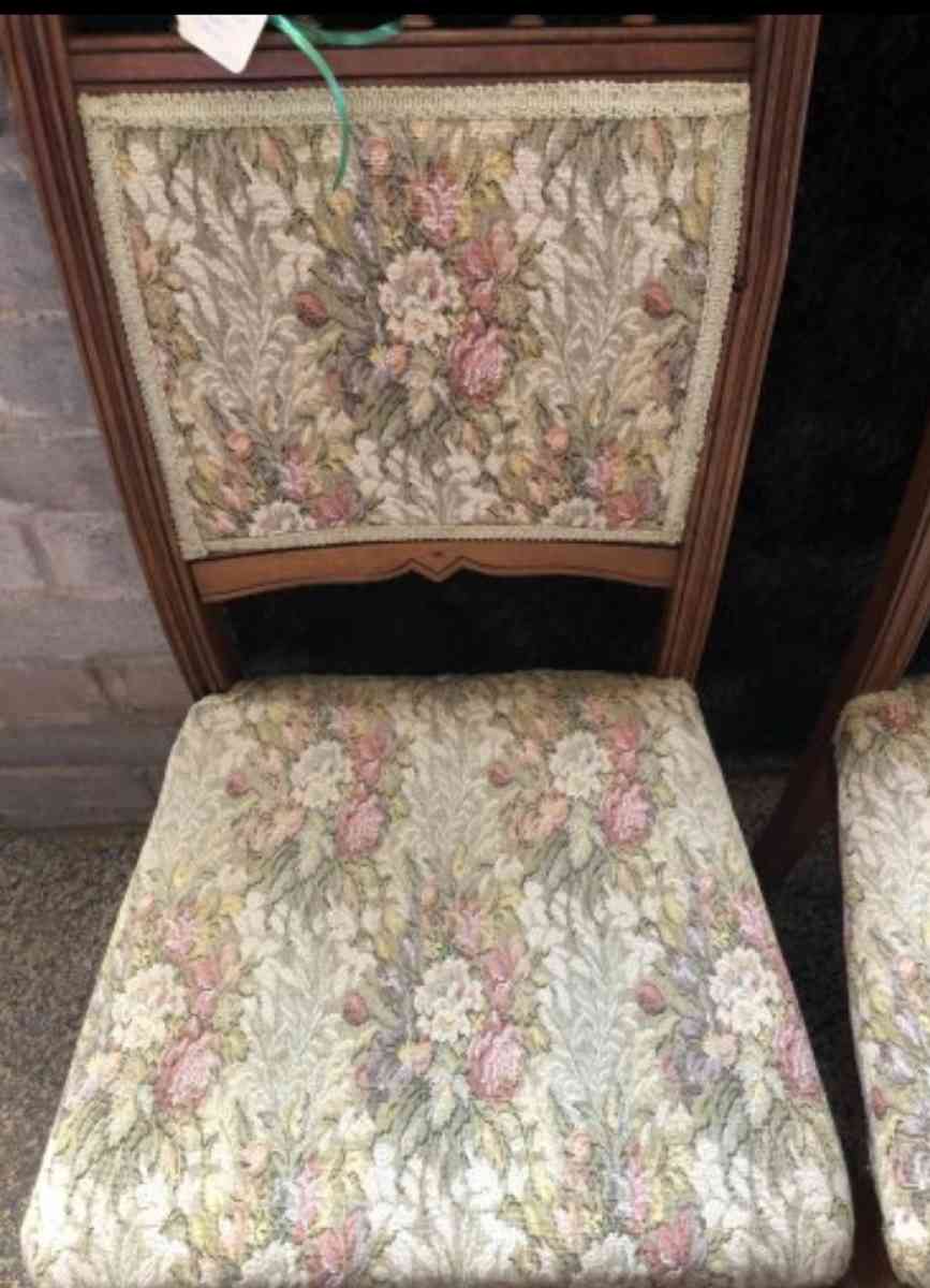 antique victorian late 1800s chairs  set of 4
