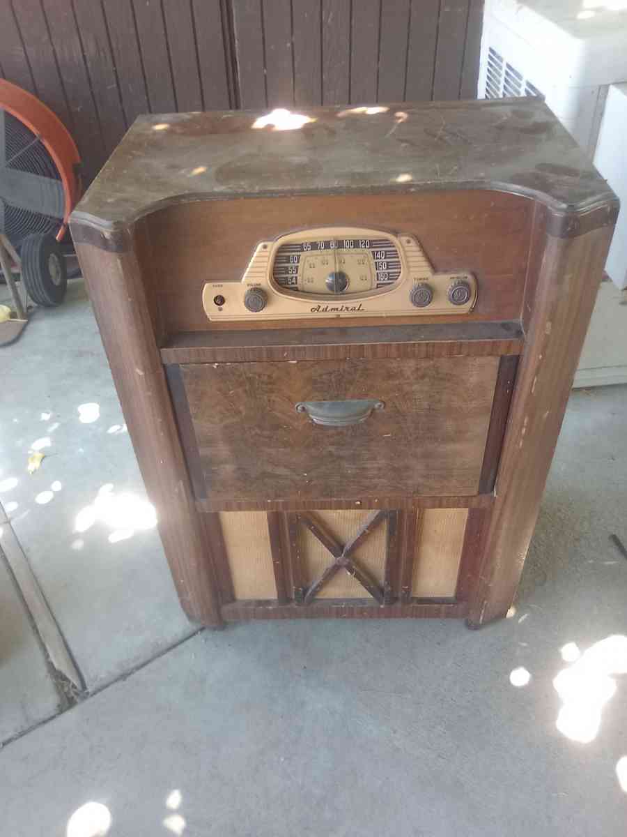 3 old 1940s vintage tube  sterios