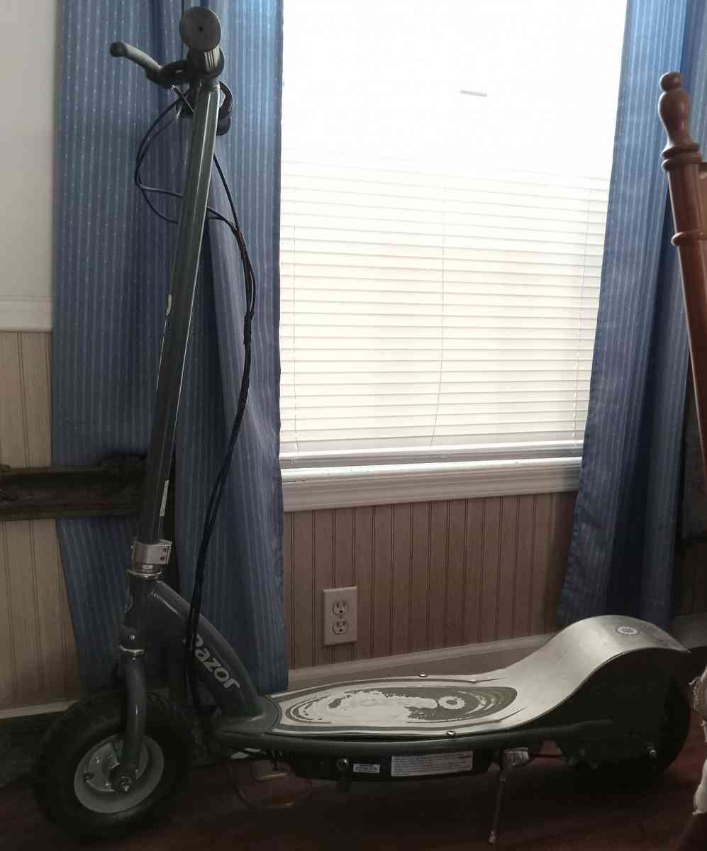 Razor Adult Electric Scooter E300
