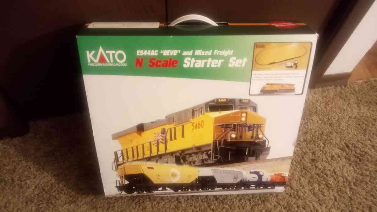 KATO N Scale freight train starter set