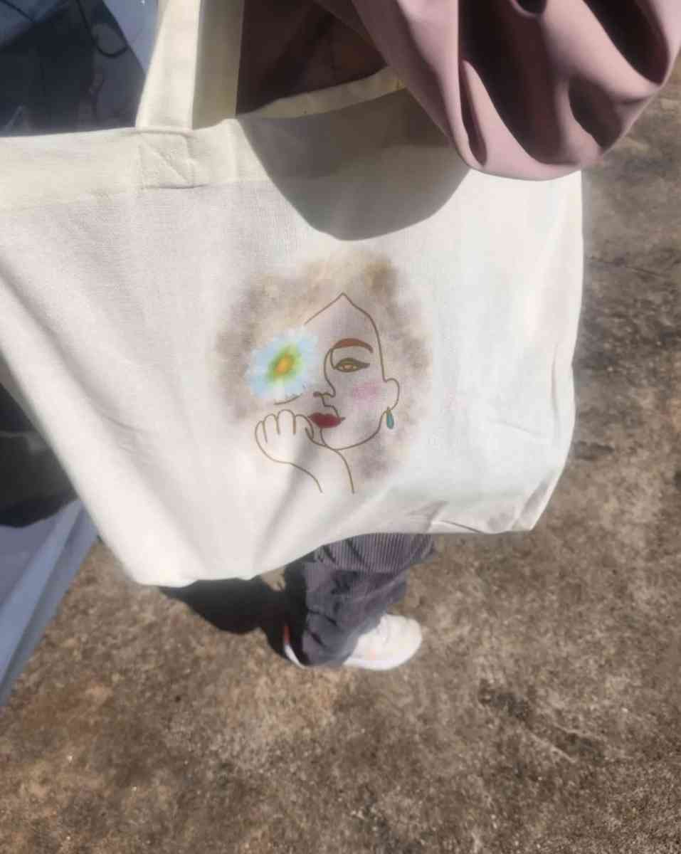 Tote bag with Abstract Face