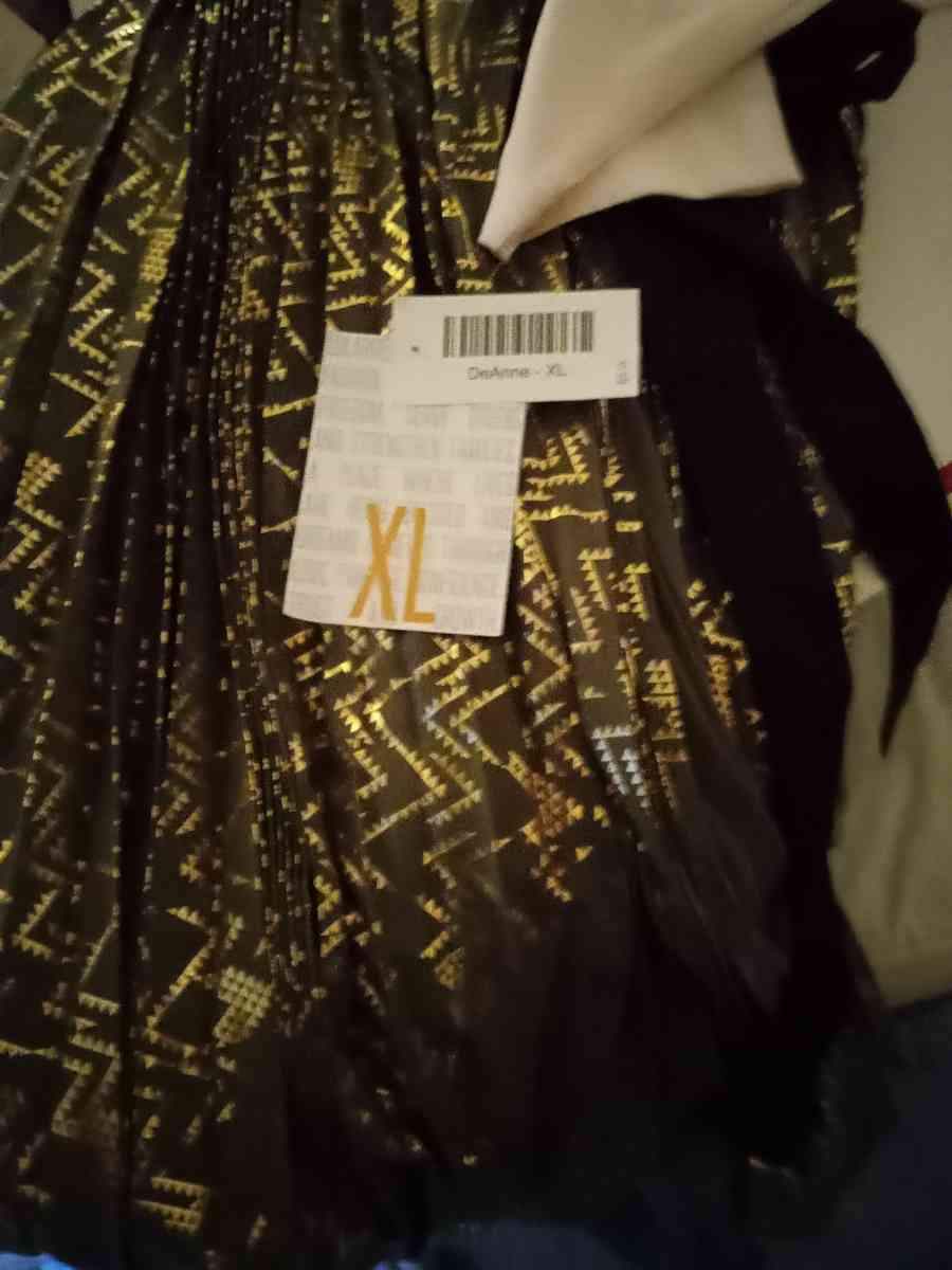 NWT LuLaRoe XL  DeAnne Dress for 50 Its Retails for 140 - Hemet, California - FleaMarketBay