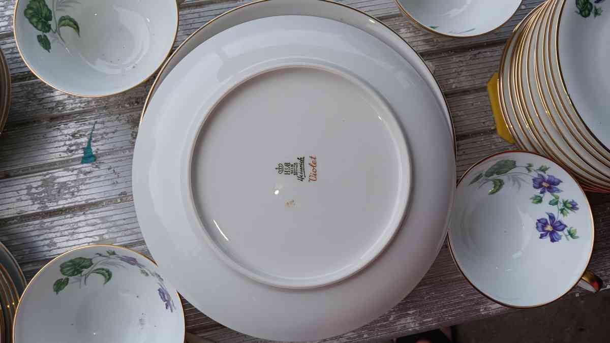 real fine china big  dinnerware set handpainted