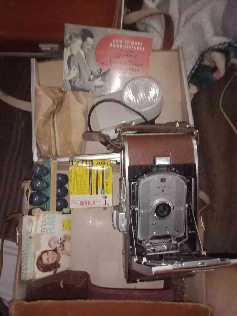 I have 2 l vintage cameras Polaroid J33 n the other 95 B