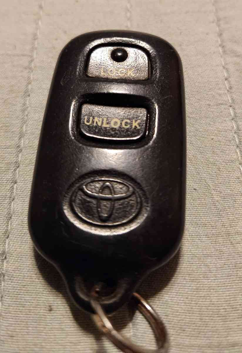 Toyota keyless remote entry FCC ID GQ43VT14T 1470102849