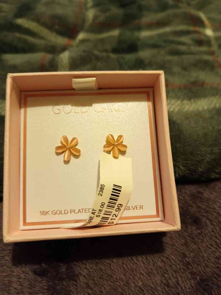 sterling silver over 10 karat gold plated earrings flowers
