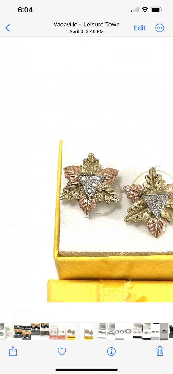 like new Pre owned solid gold diamond earrings