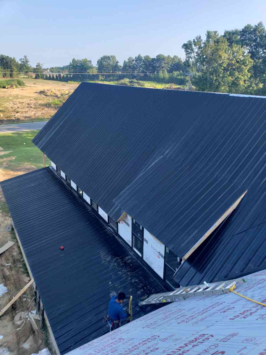 we do roofing metal  shingles with free estimates and low pr