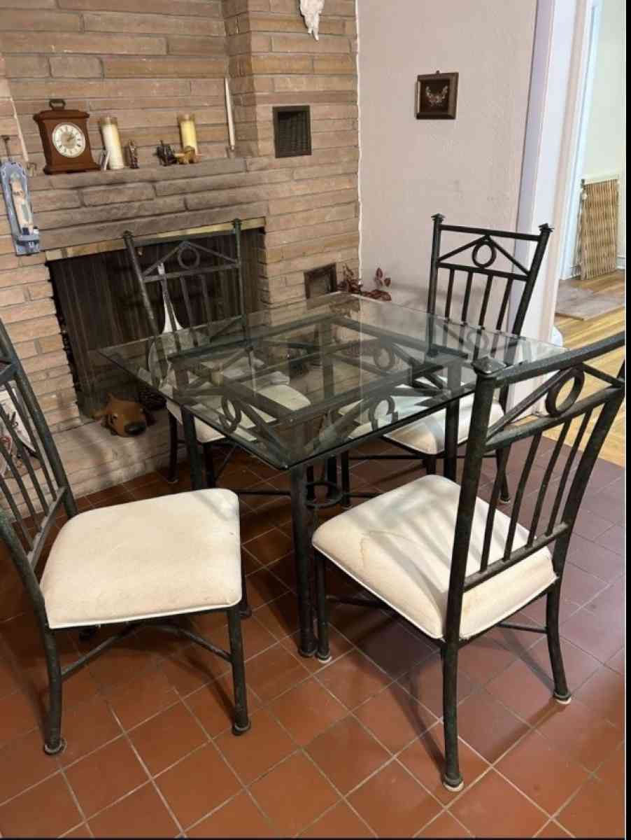 kitchen table with chairs