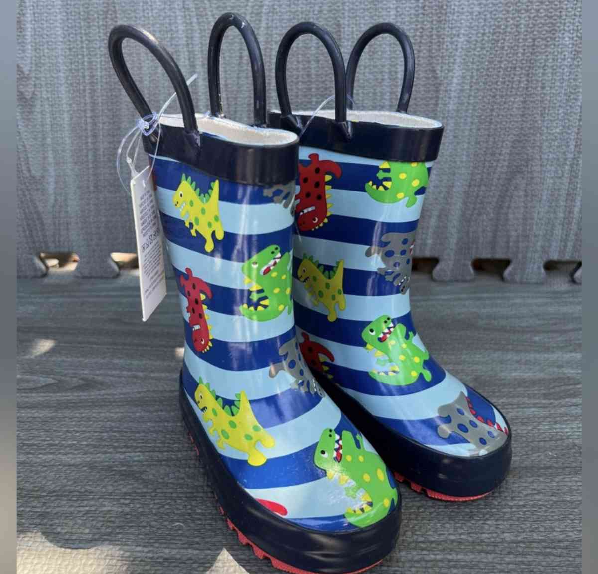 kids rain boots size 5