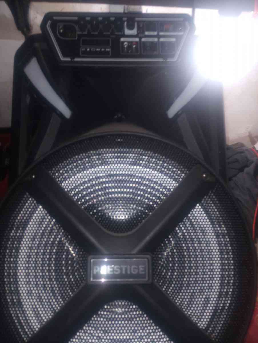 its a prestige amfm with lights etc music box
