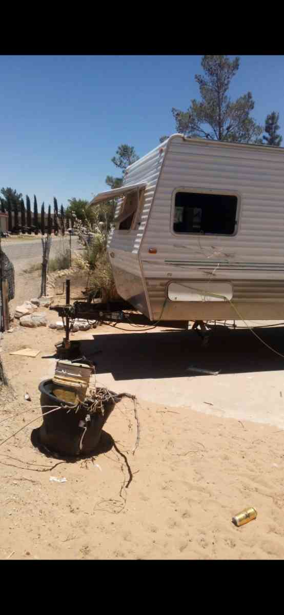 RV with two rooms and one slide out price is fair make a off