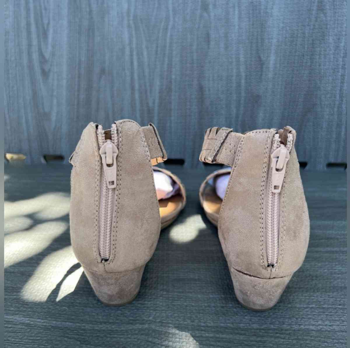 nude sandals size 6 and a half
