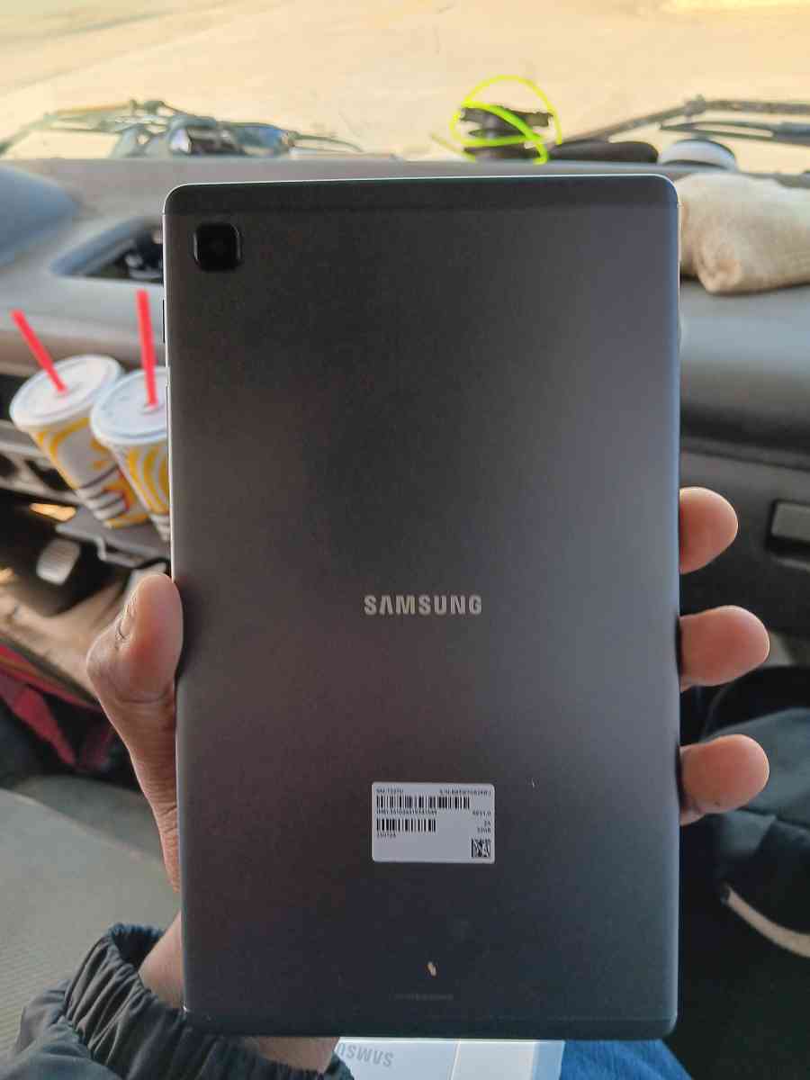 Samsung galaxy tab s7 with service on it