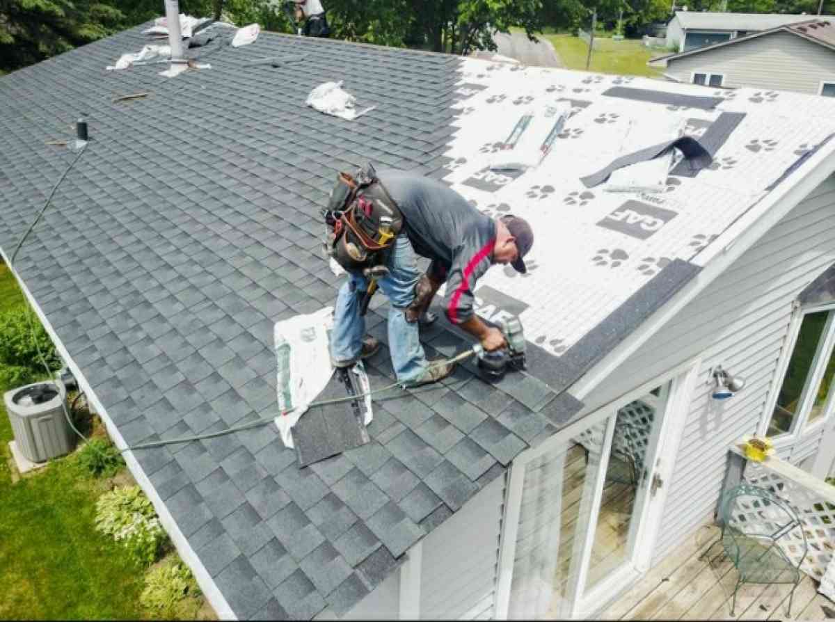 we do roofing metal  shingles with free estimates and low pr