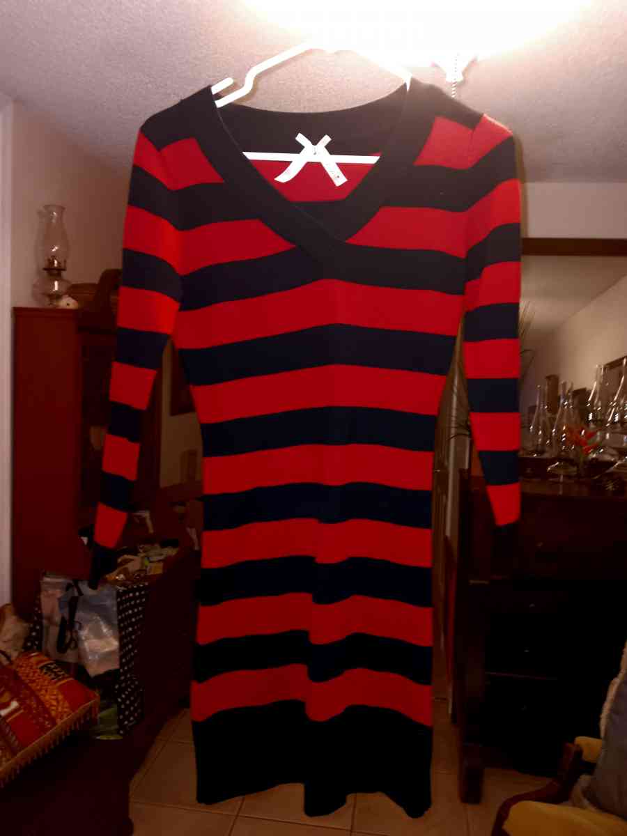 New Derek Heart sweater dress red black