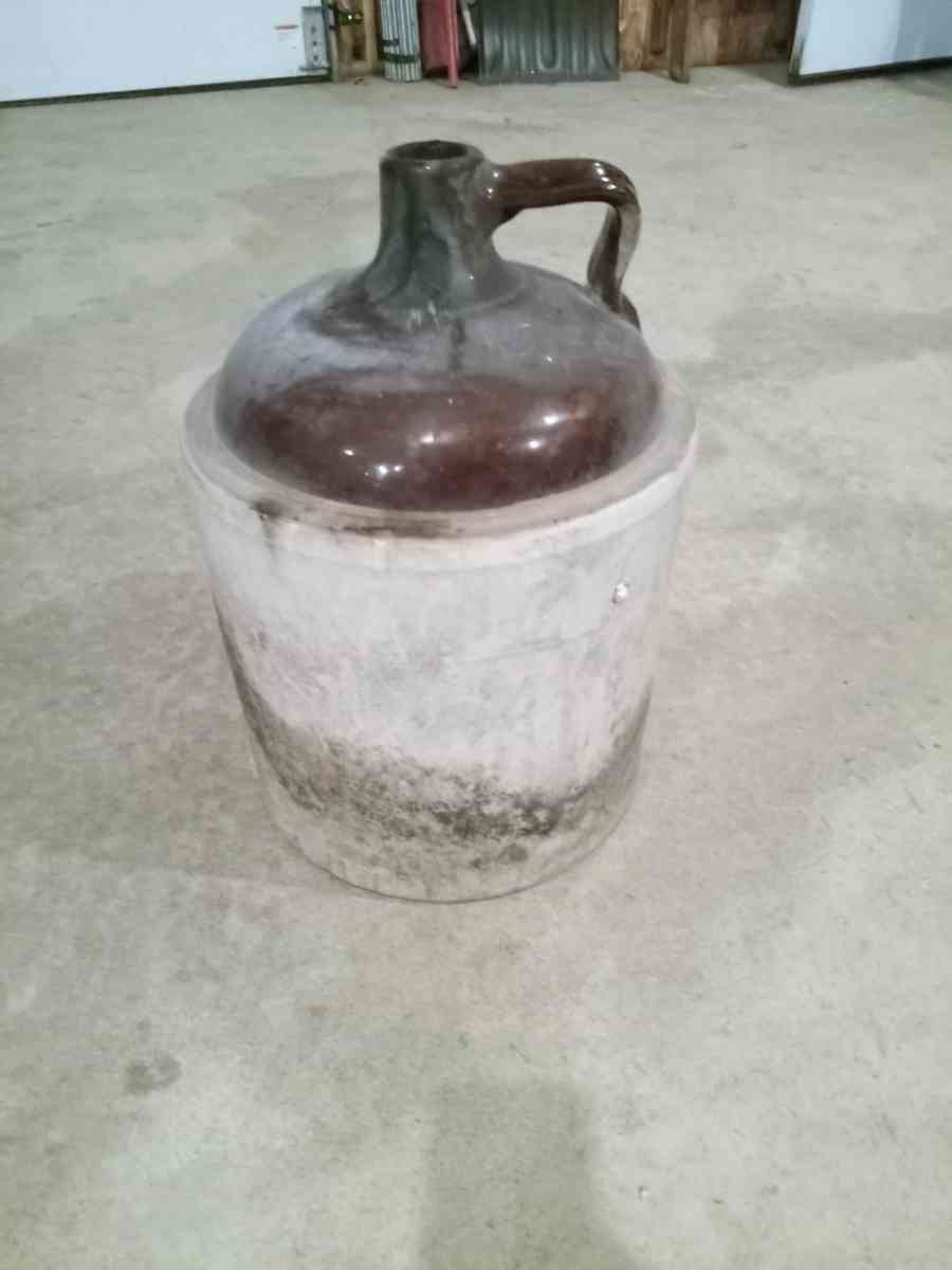 wiskey jug vintage