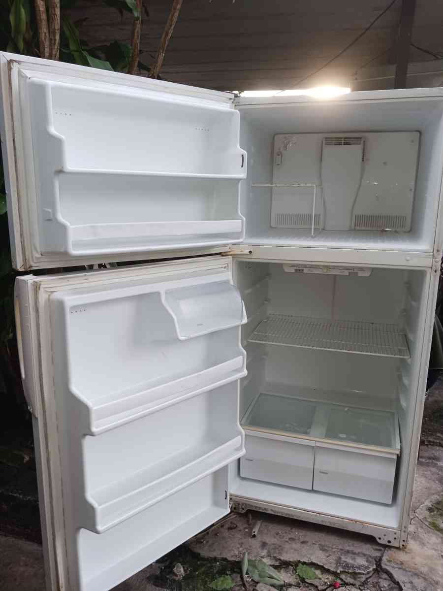 refrigerator whirlpool 29in wide