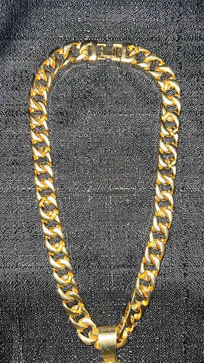 GOLD GHOST CHAIN