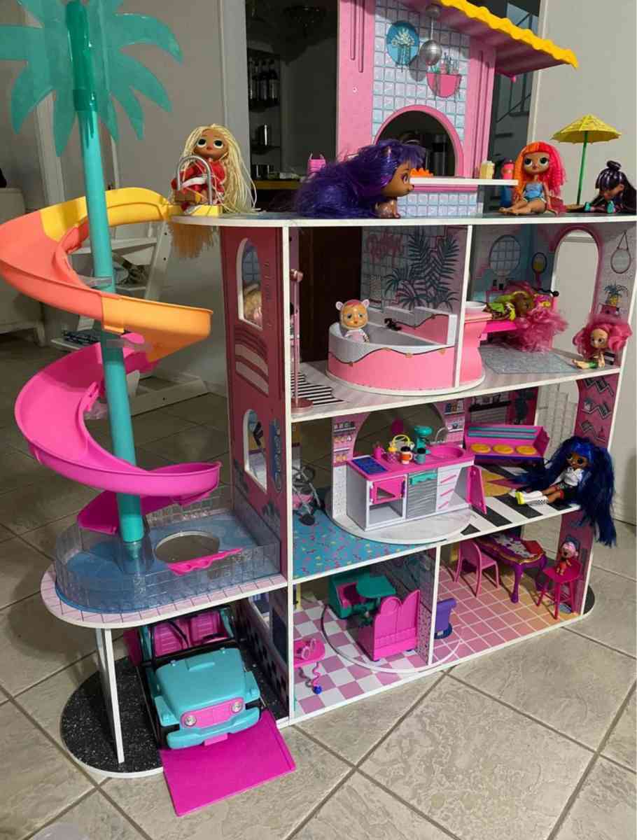 lol doll house