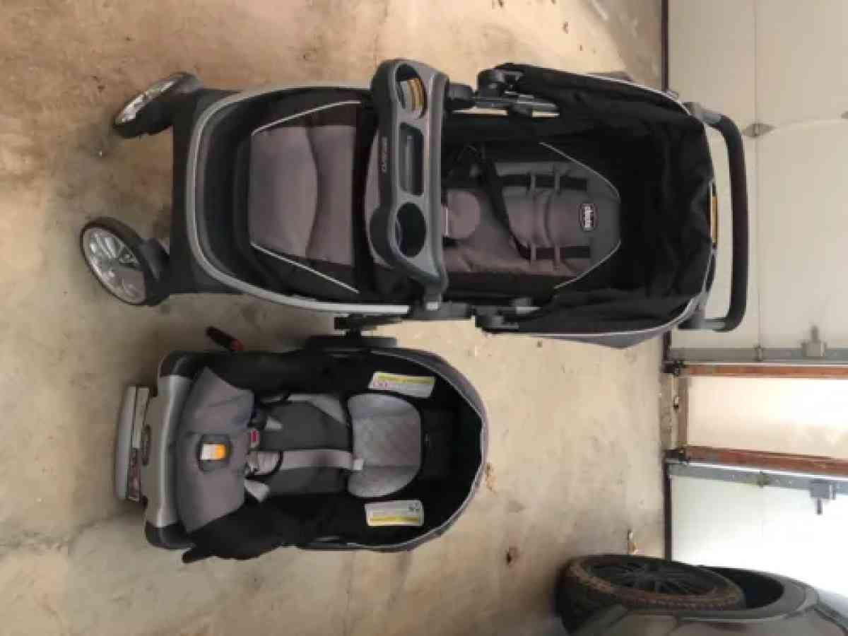 Chicco travel system car seat base an stroller