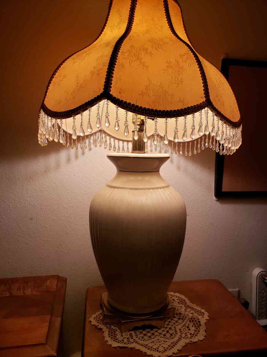 a set of gently used living room lamps