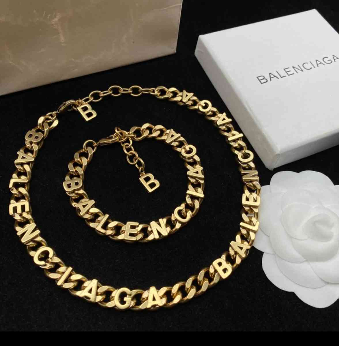 Balenciaga gold Set