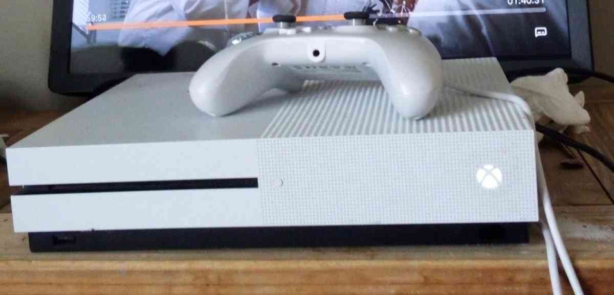 Xbox One S console and assesories