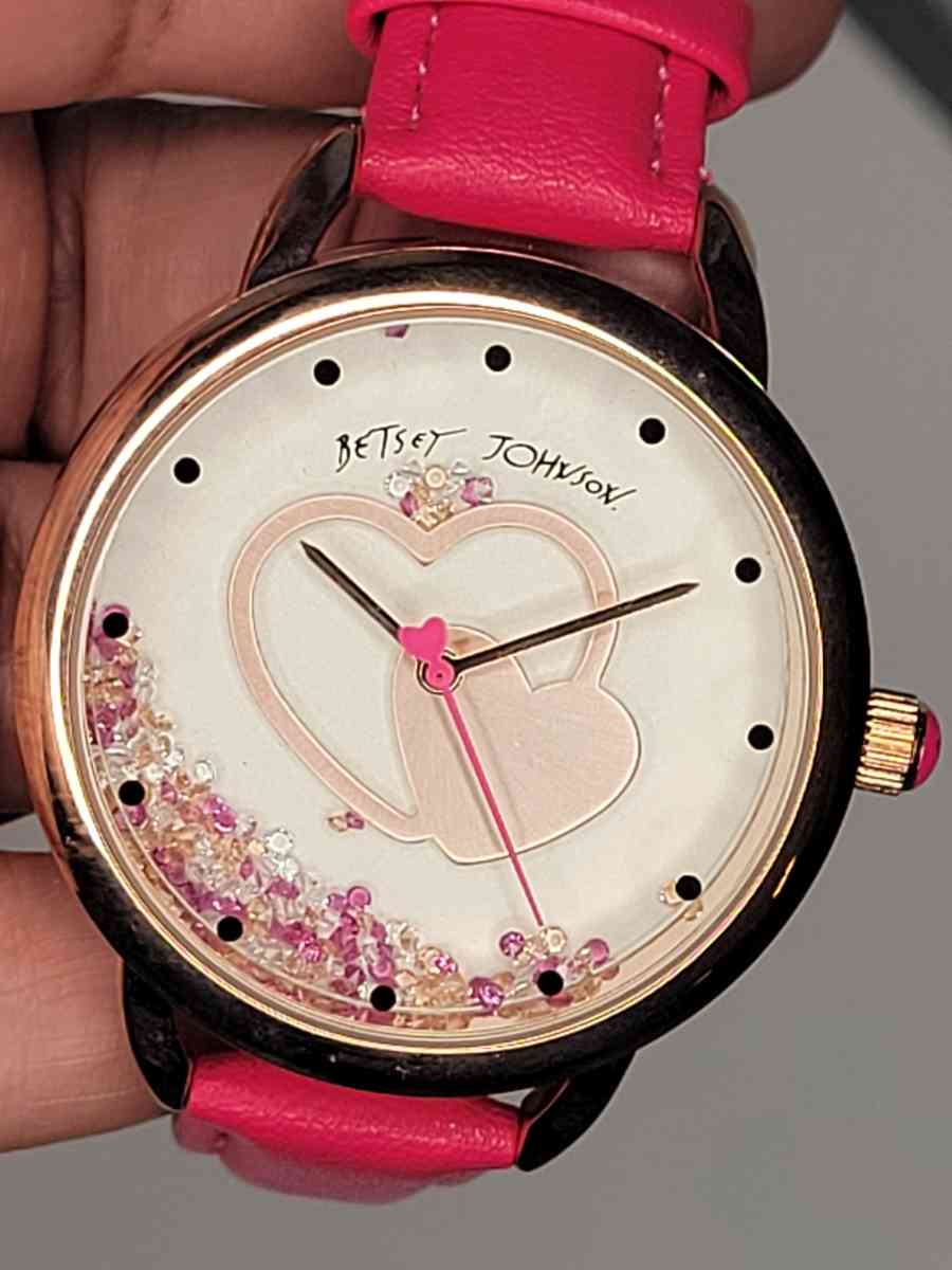 New in box Betsey Johnson Pink Watch With Heart Art